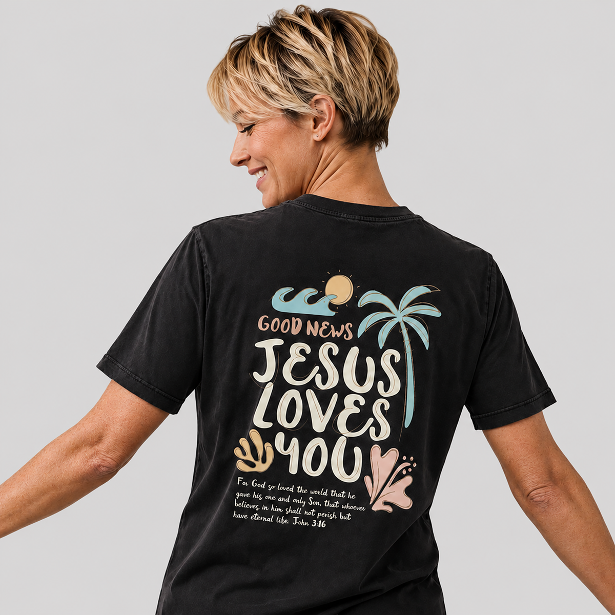 Camiseta Jesus Loves
