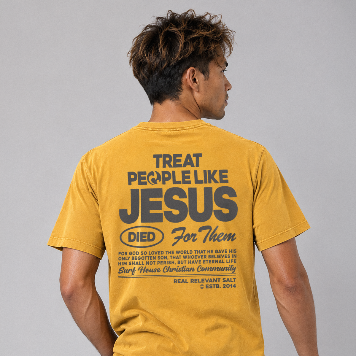 Camiseta Treat People